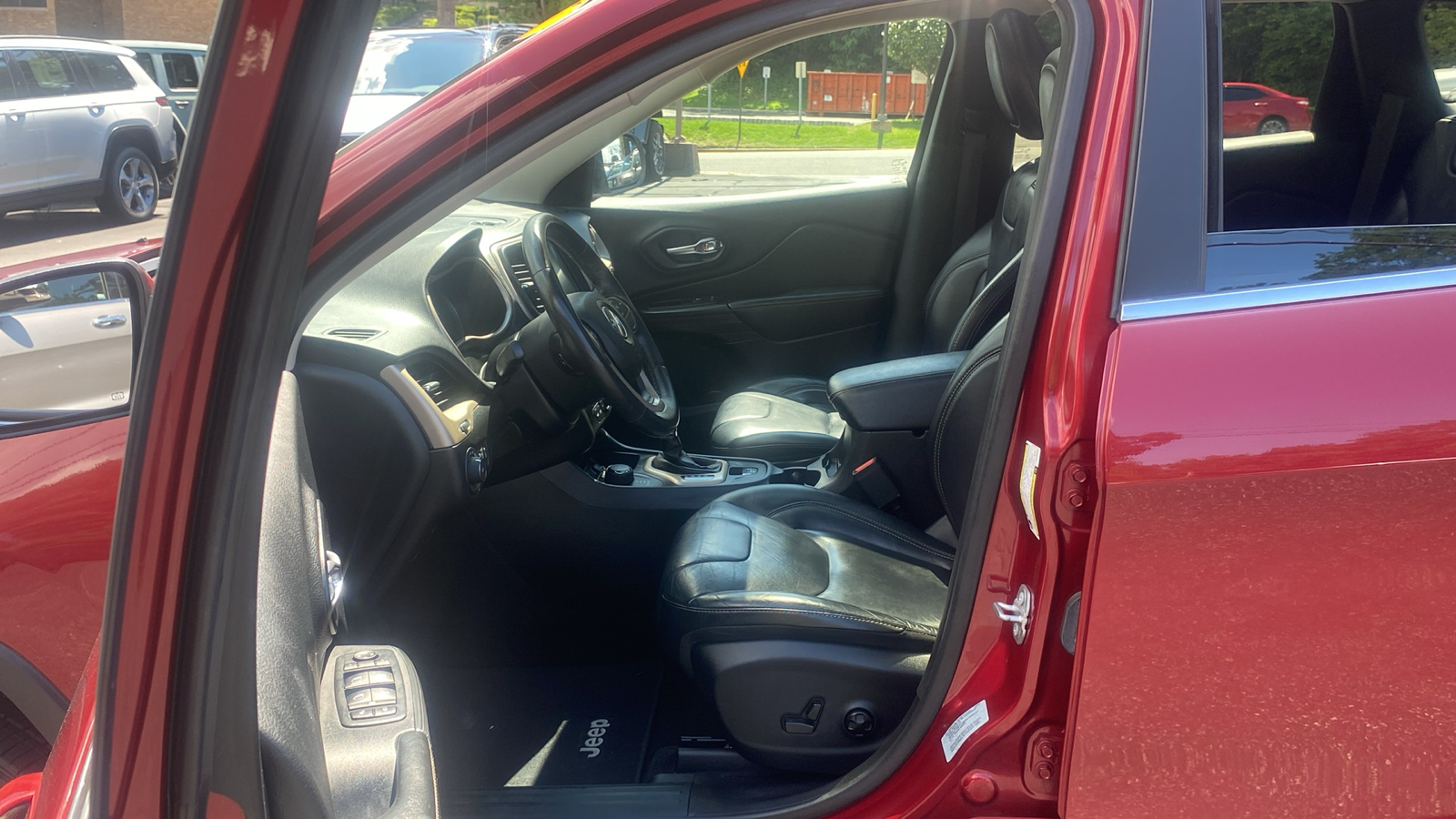 2017 Jeep Cherokee Limited 17