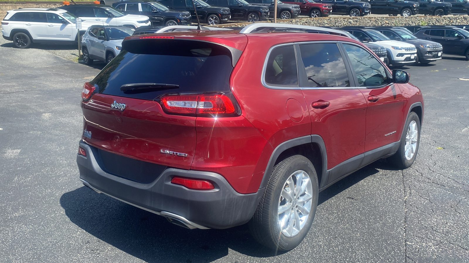 2017 Jeep Cherokee Limited 26