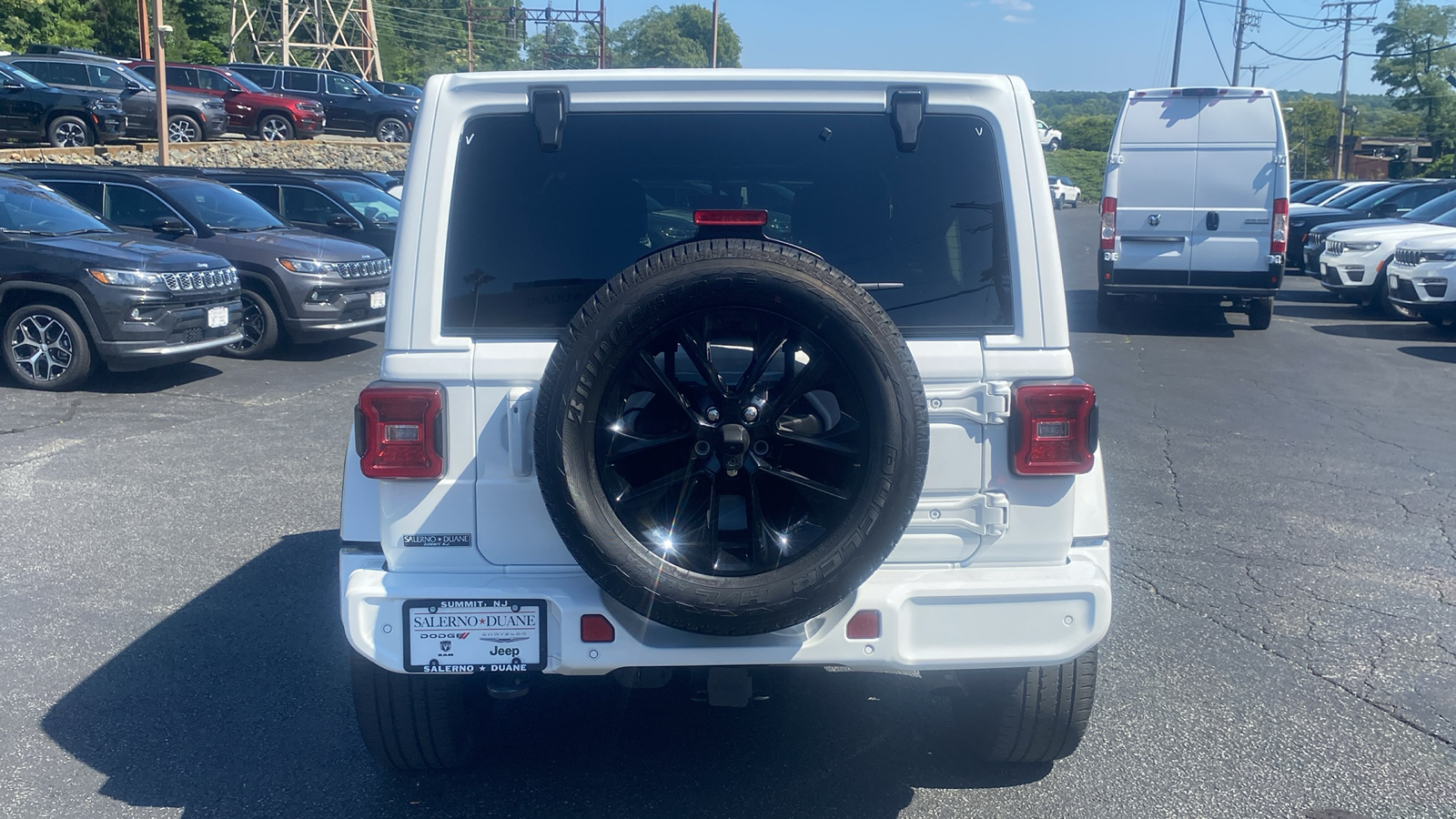 2021 Jeep Wrangler Unlimited Sahara High Altitude 25