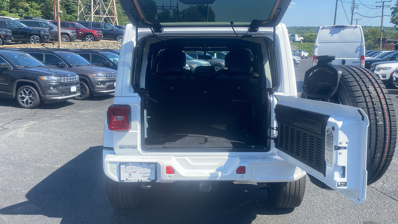 2021 Jeep Wrangler Unlimited Sahara High Altitude 26