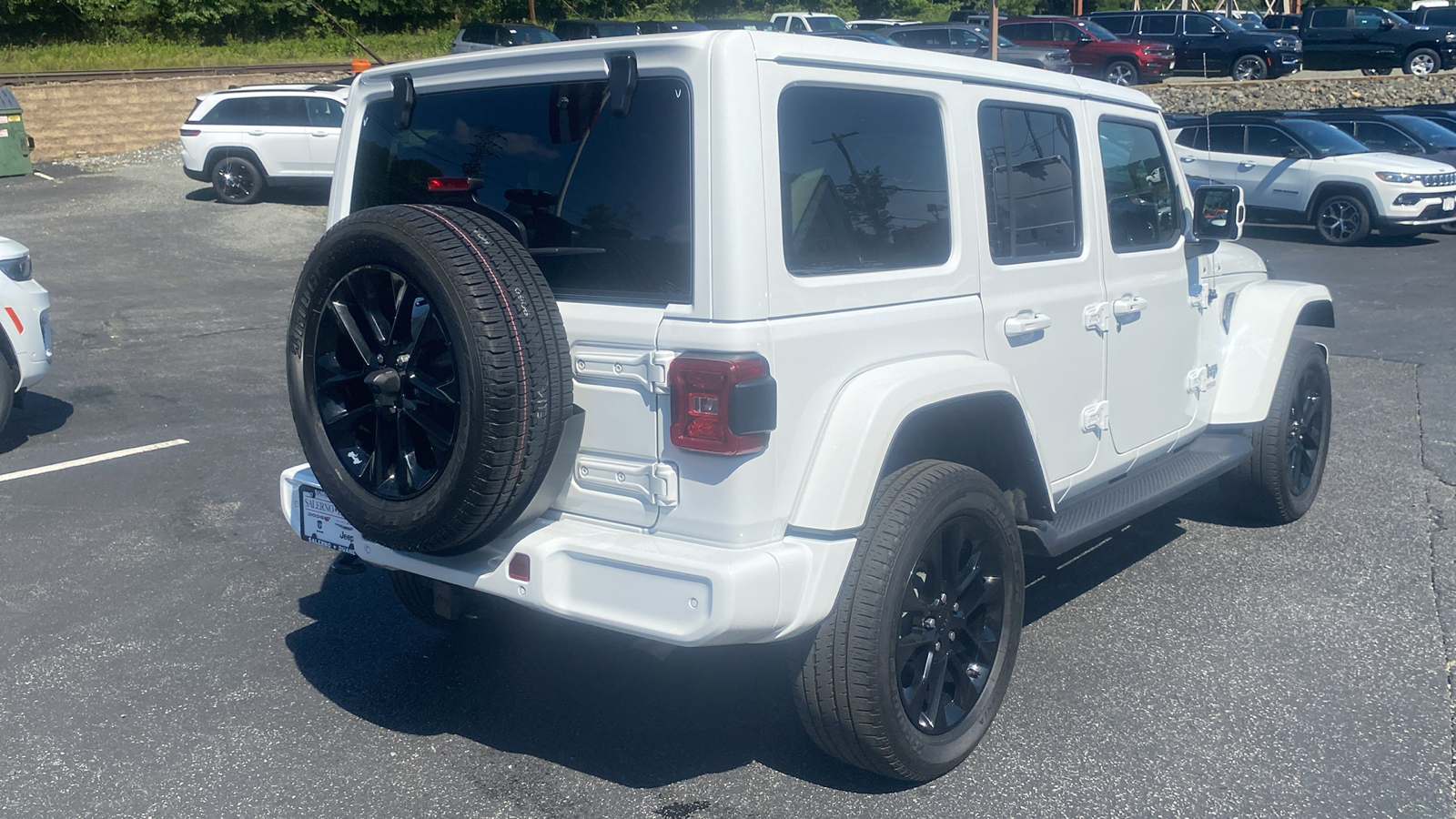 2021 Jeep Wrangler Unlimited Sahara High Altitude 27