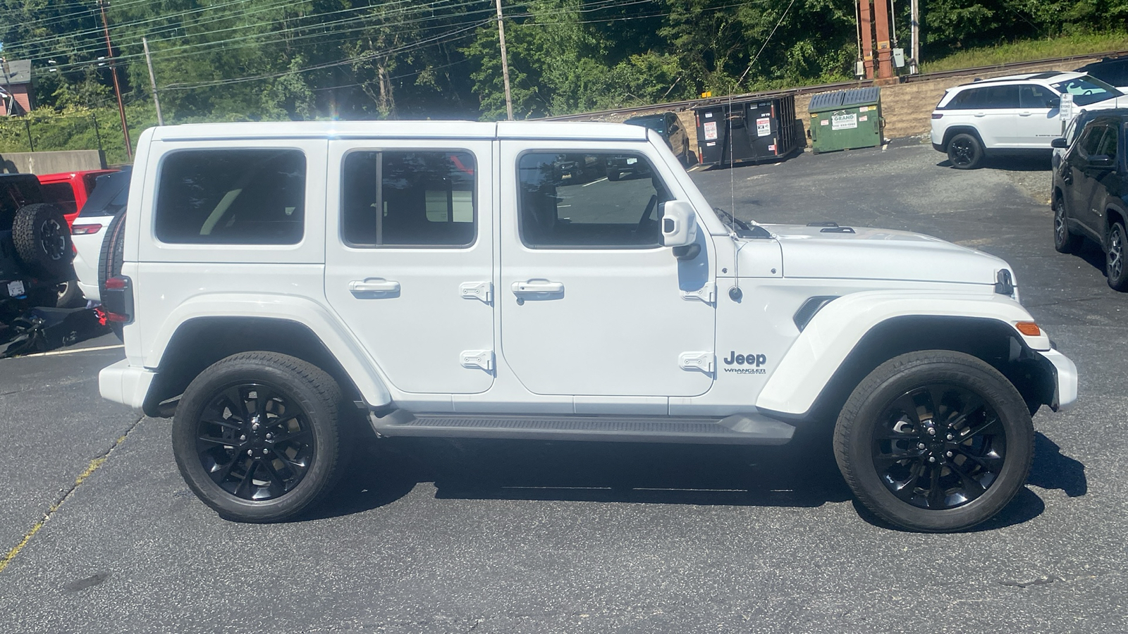 2021 Jeep Wrangler Unlimited Sahara High Altitude 28