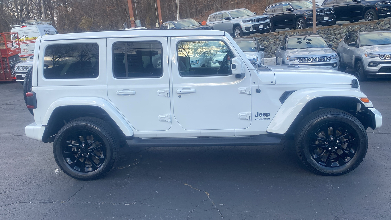 2021 Jeep Wrangler Unlimited Sahara High Altitude 28