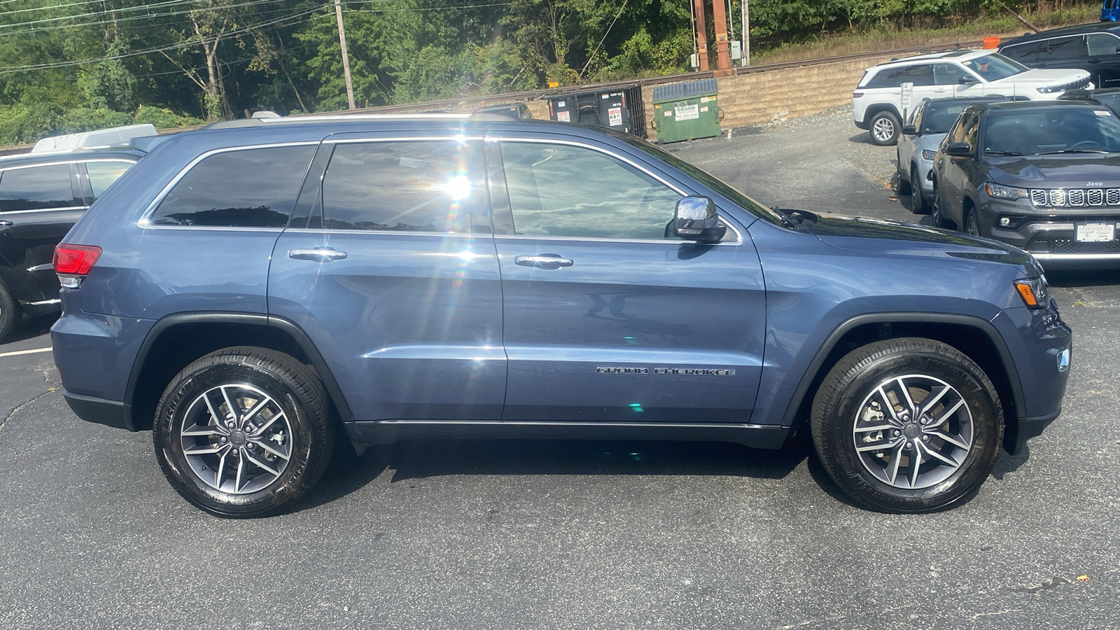 2021 Jeep Grand Cherokee Limited 28