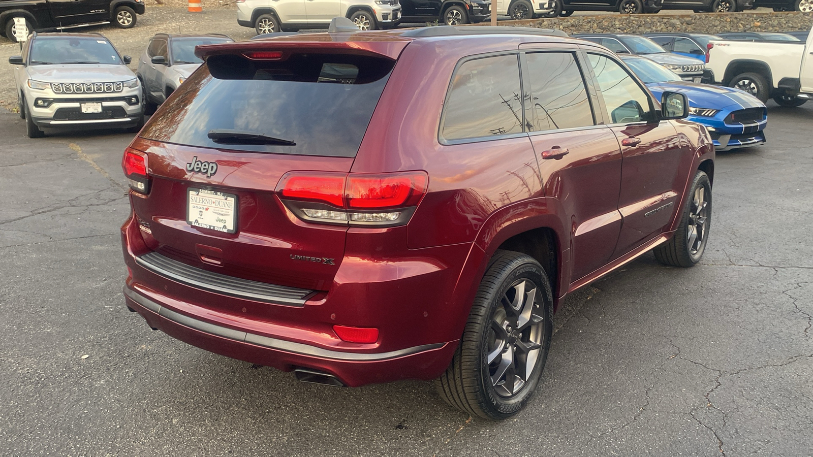 2019 Jeep Grand Cherokee Limited X 27