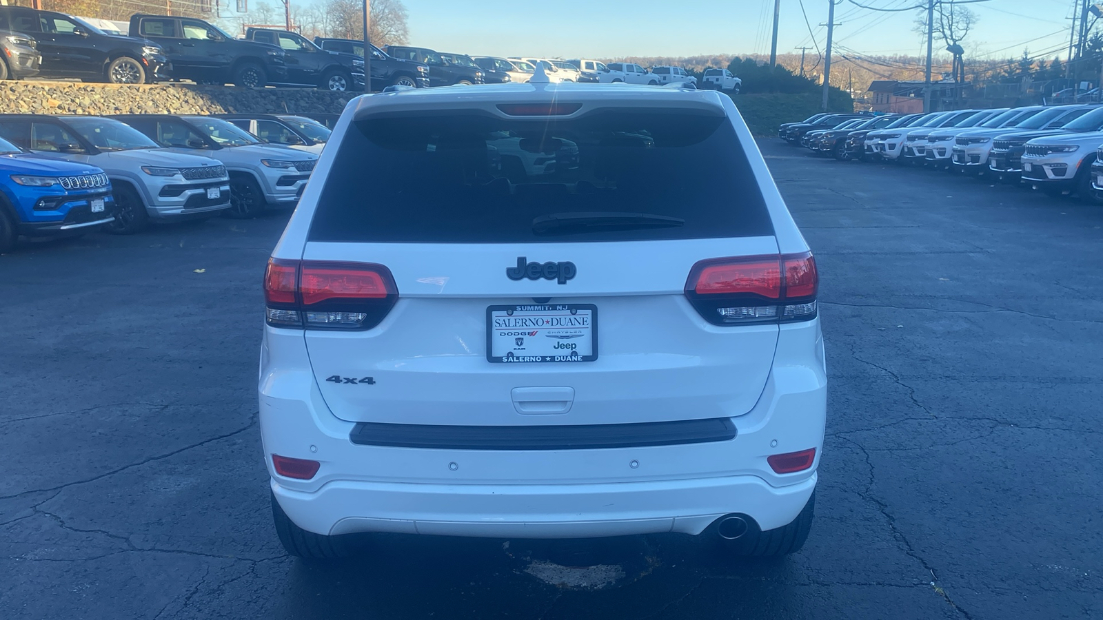 2019 Jeep Grand Cherokee Altitude 26