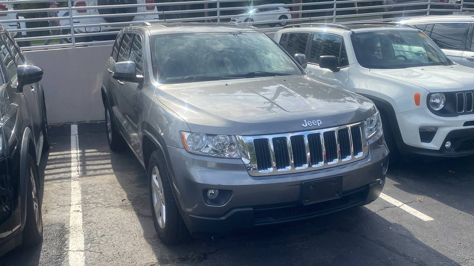 2013 Jeep Grand Cherokee Laredo 2