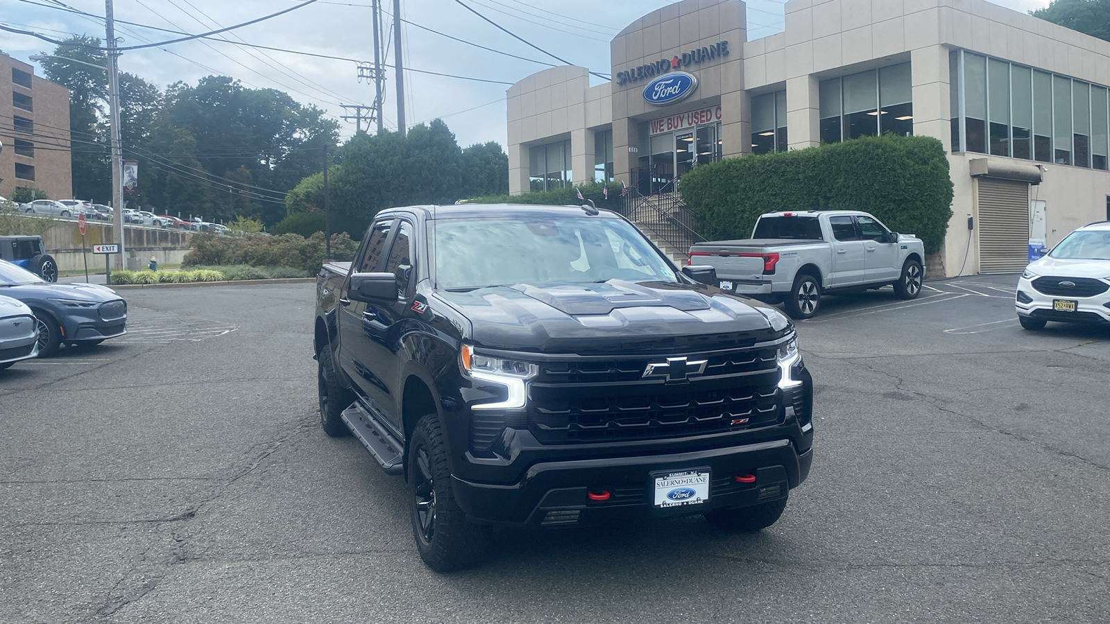 2022 Chevrolet Silverado 1500 LT Trail Boss 1