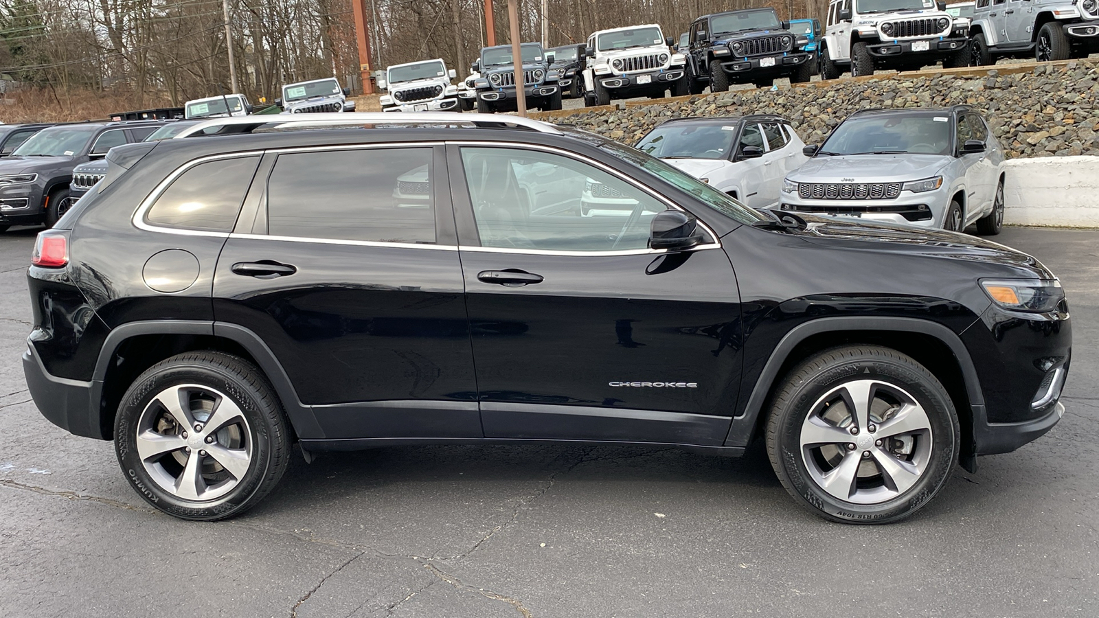 2020 Jeep Cherokee Limited 27