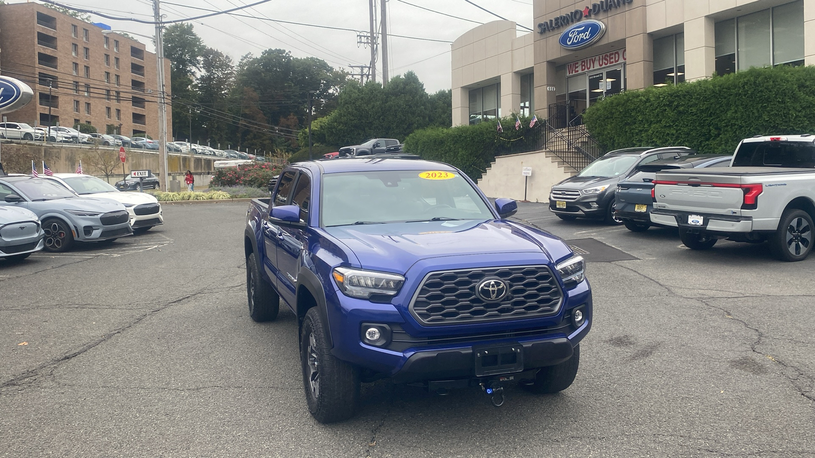 2023 Toyota Tacoma 4WD SR5 1