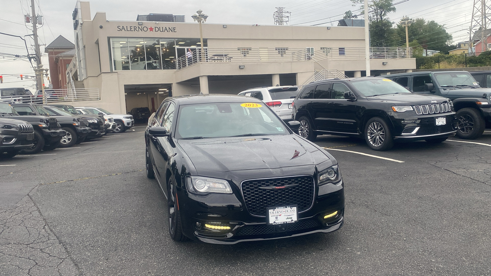 2023 Chrysler 300 300S 1