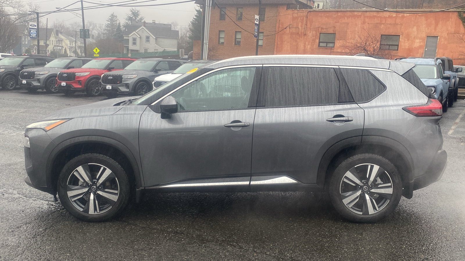 2021 Nissan Rogue SL 4