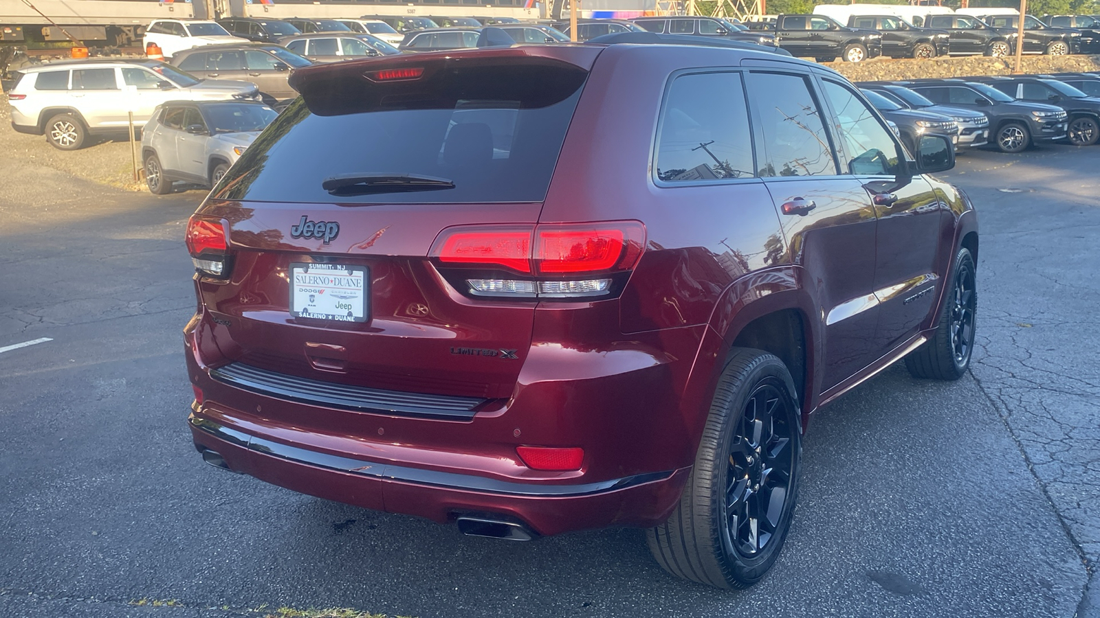 2021 Jeep Grand Cherokee Limited X 27