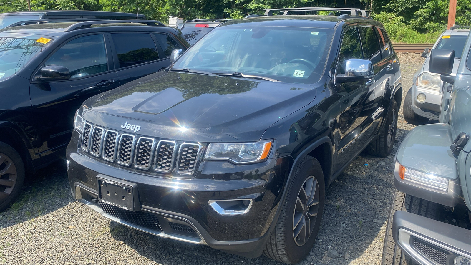 2021 Jeep Grand Cherokee Limited 3