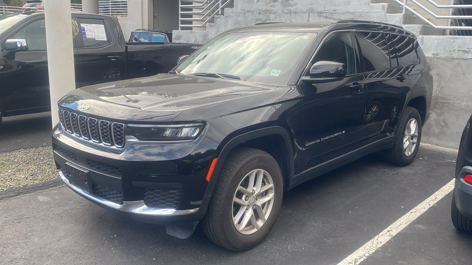 2023 Jeep Grand Cherokee L Laredo 6