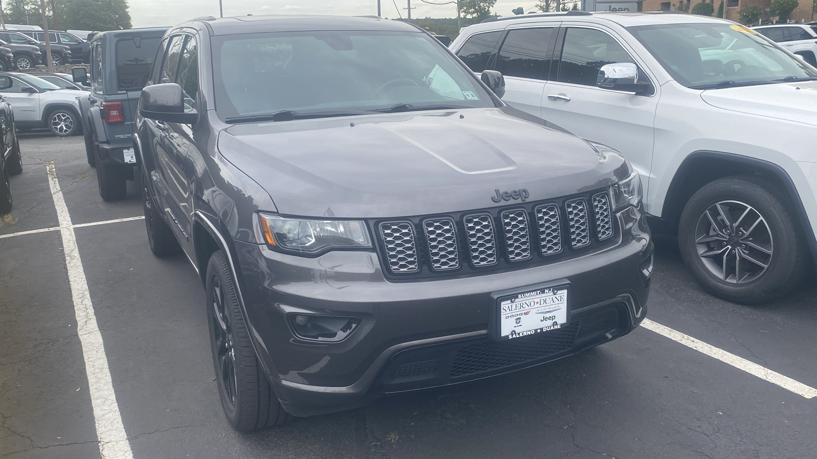 2021 Jeep Grand Cherokee Laredo X 2