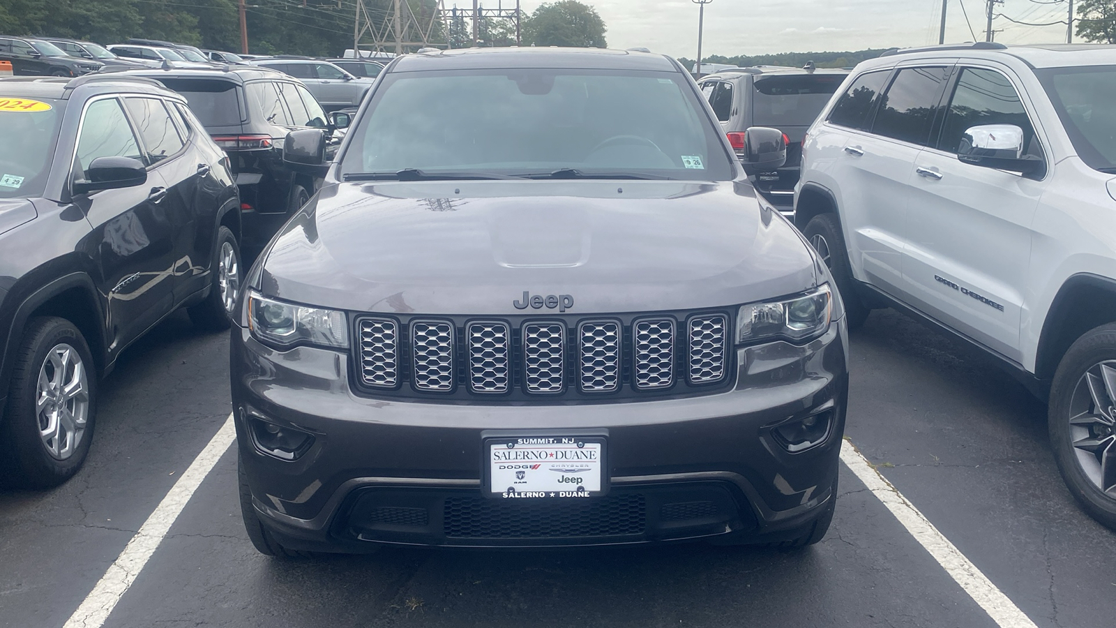 2021 Jeep Grand Cherokee Laredo X 3