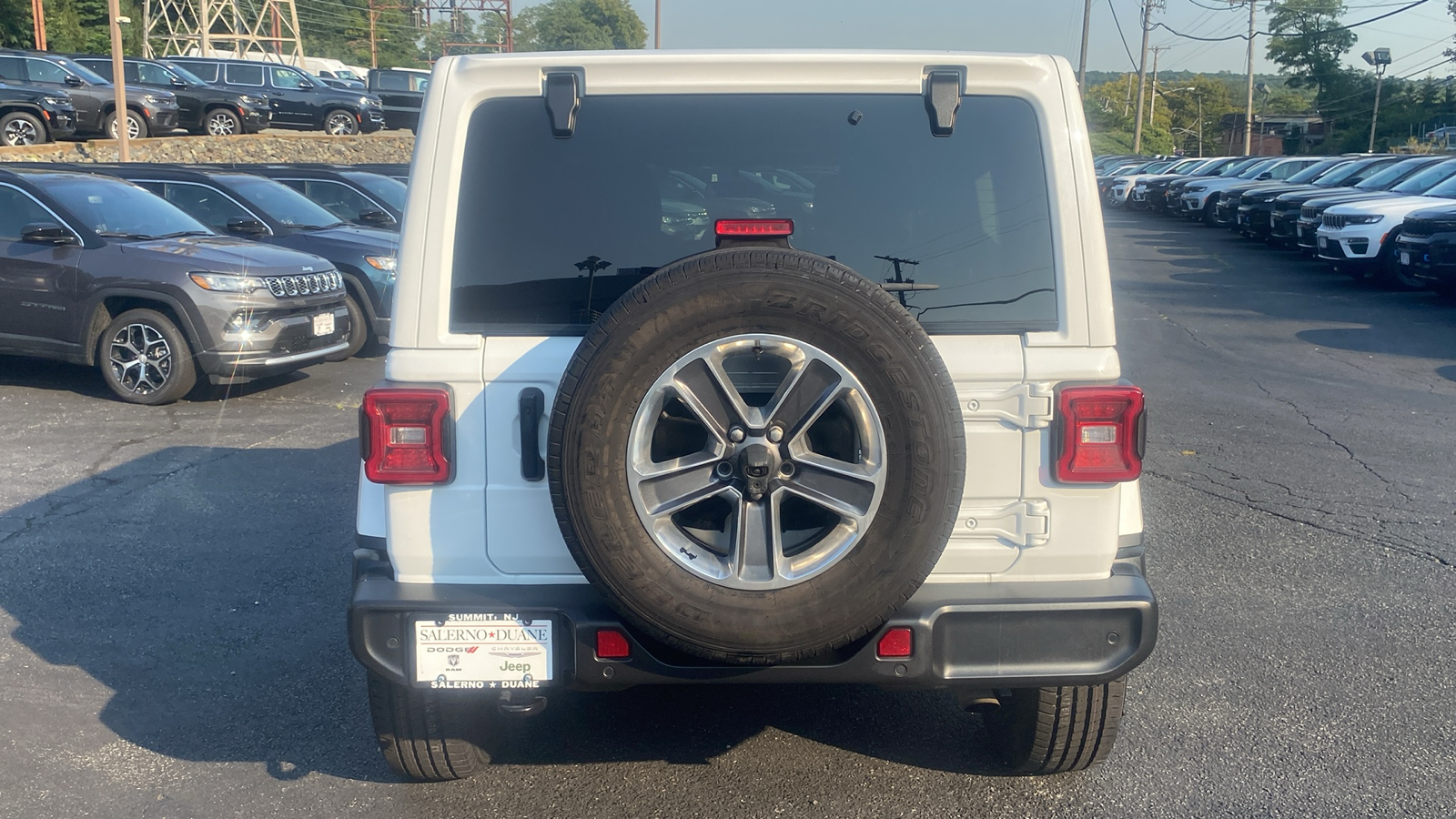 2021 Jeep Wrangler Unlimited Sahara 25