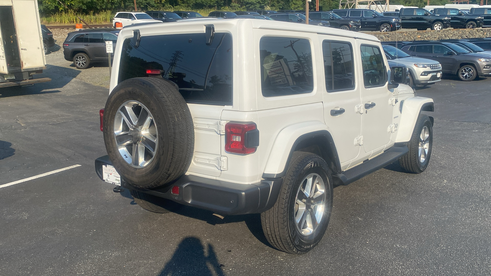 2021 Jeep Wrangler Unlimited Sahara 27