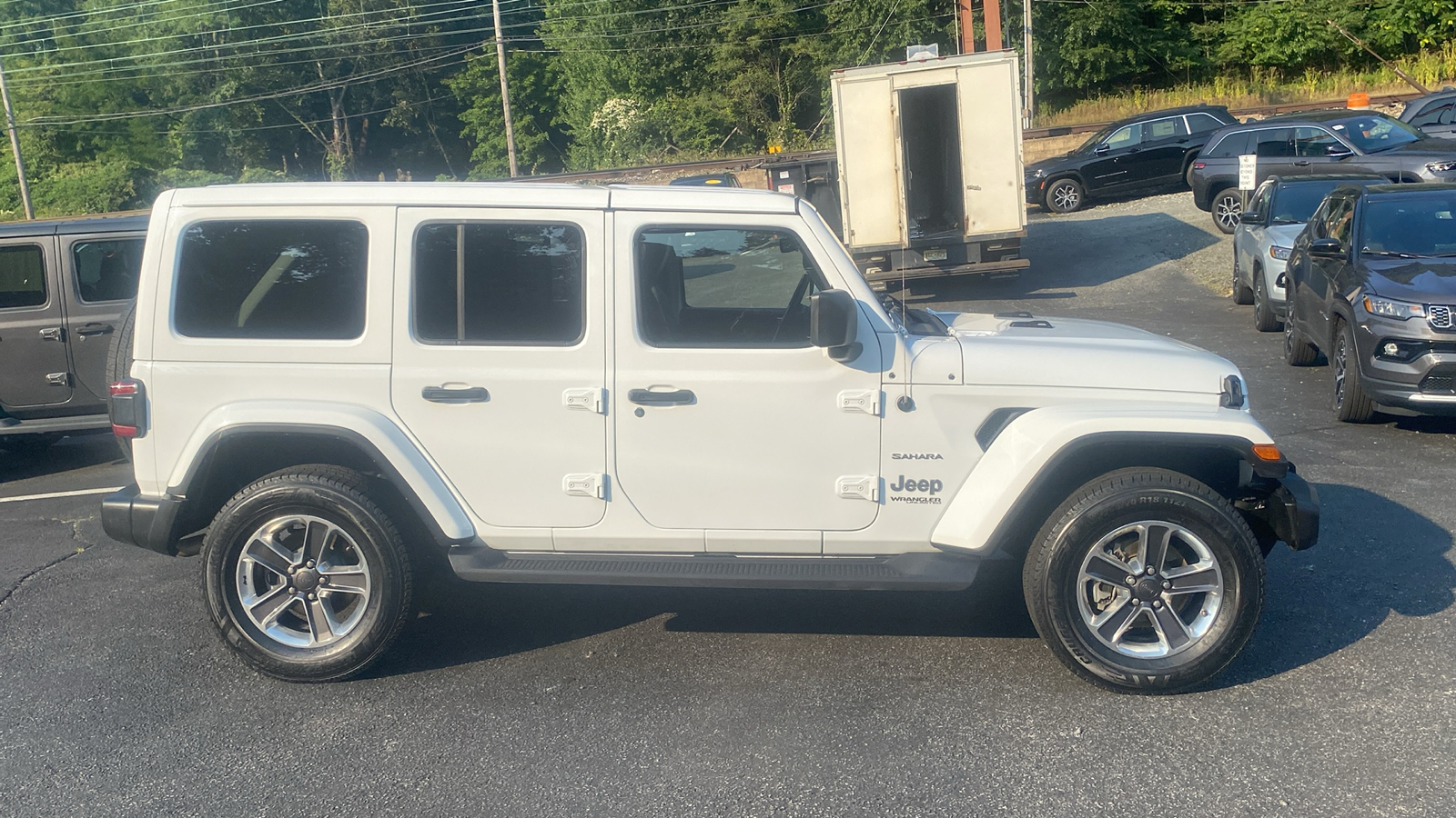 2021 Jeep Wrangler Unlimited Sahara 28