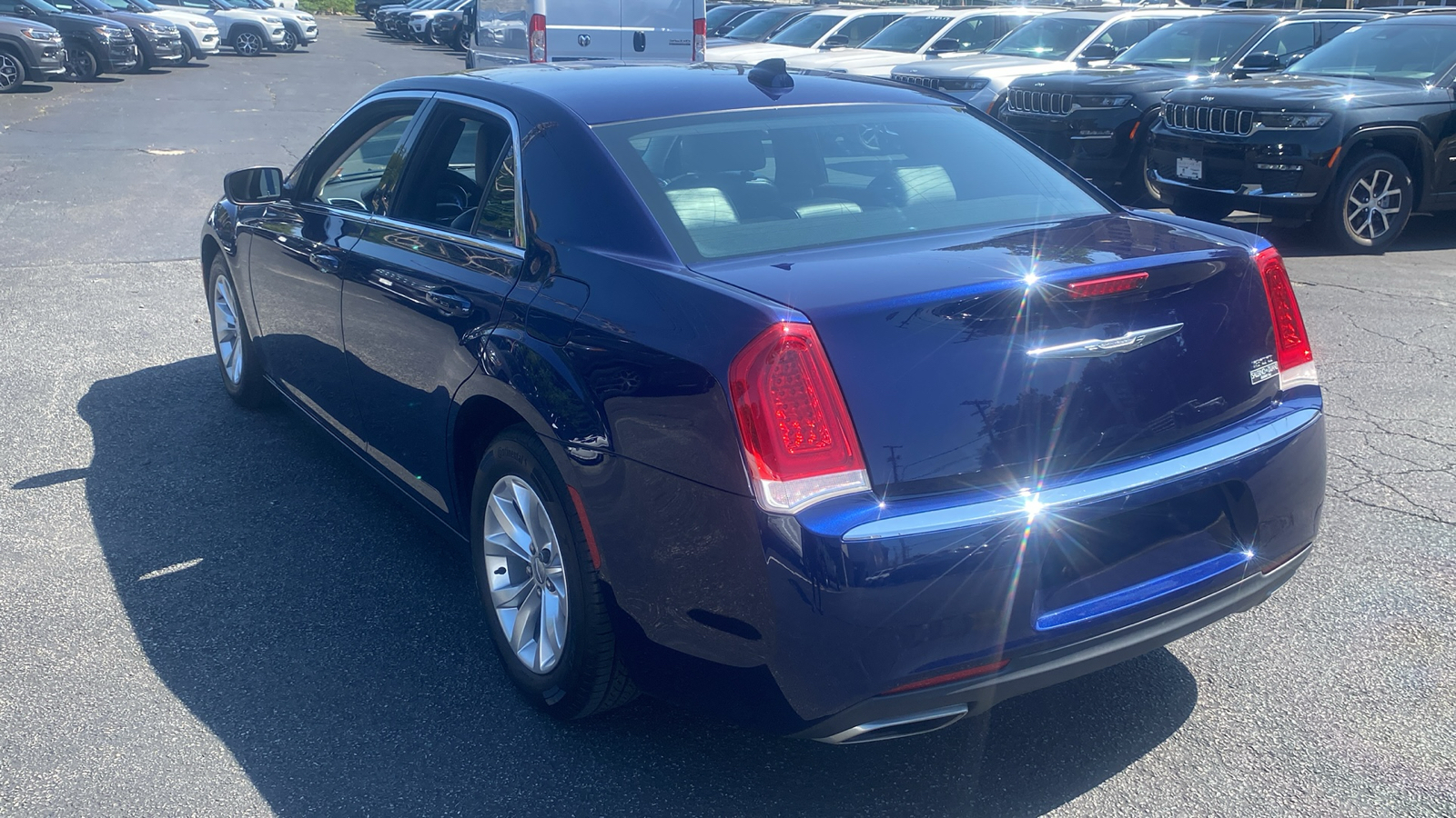 2015 Chrysler 300 Limited 22