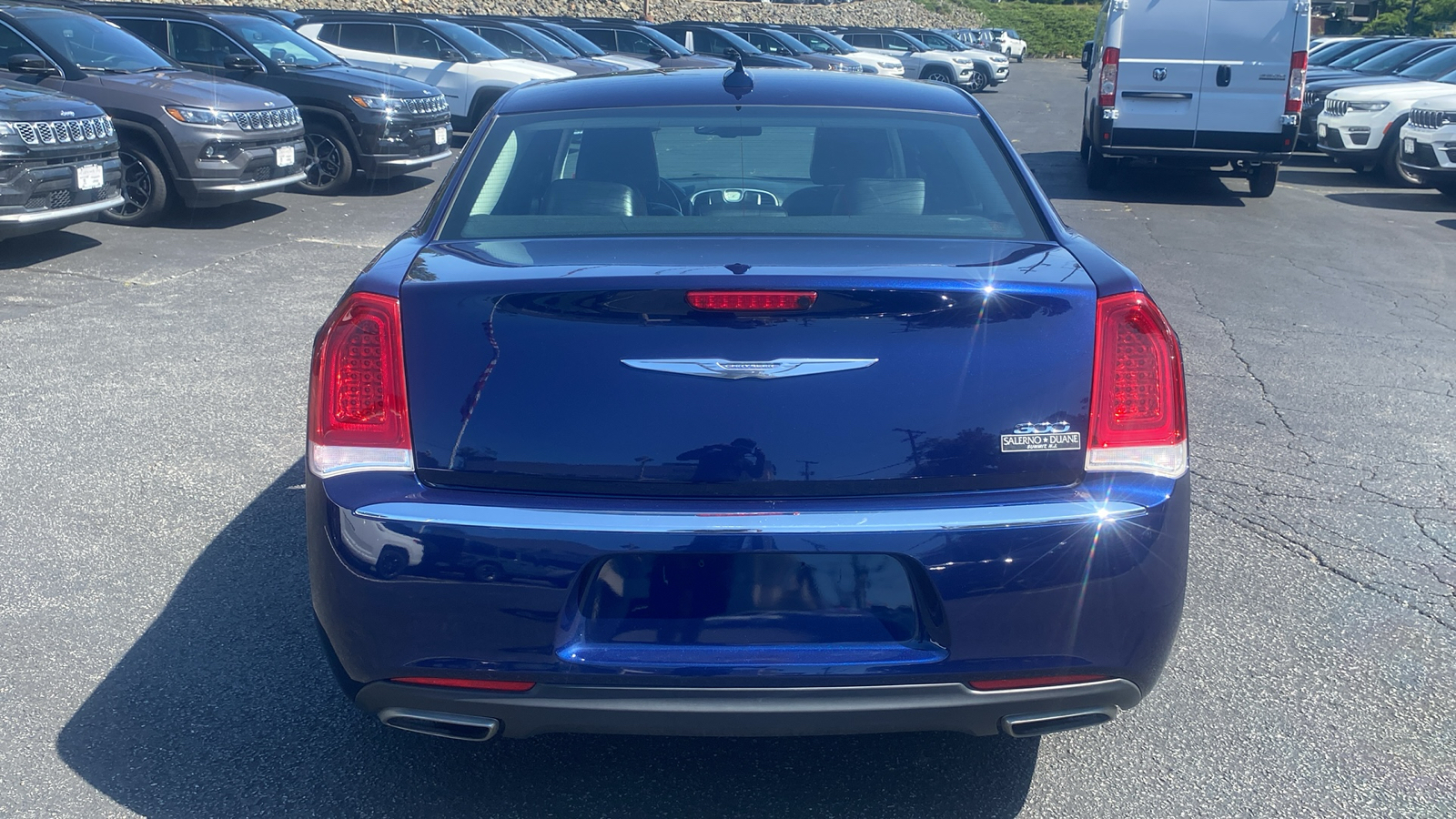 2015 Chrysler 300 Limited 23