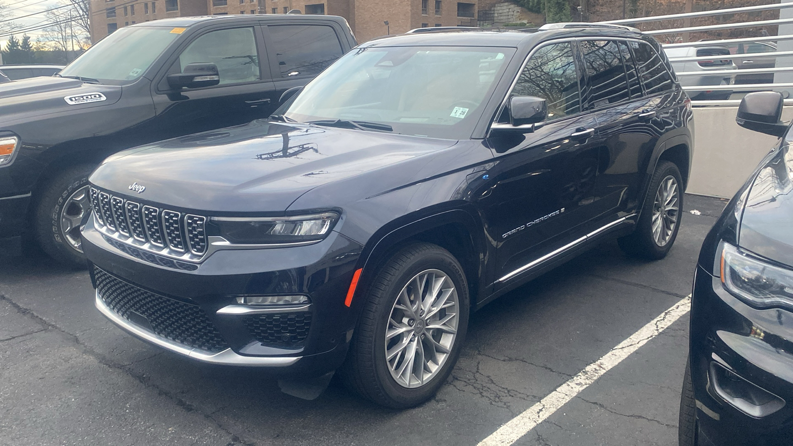 2022 Jeep Grand Cherokee Summit 4xe 6