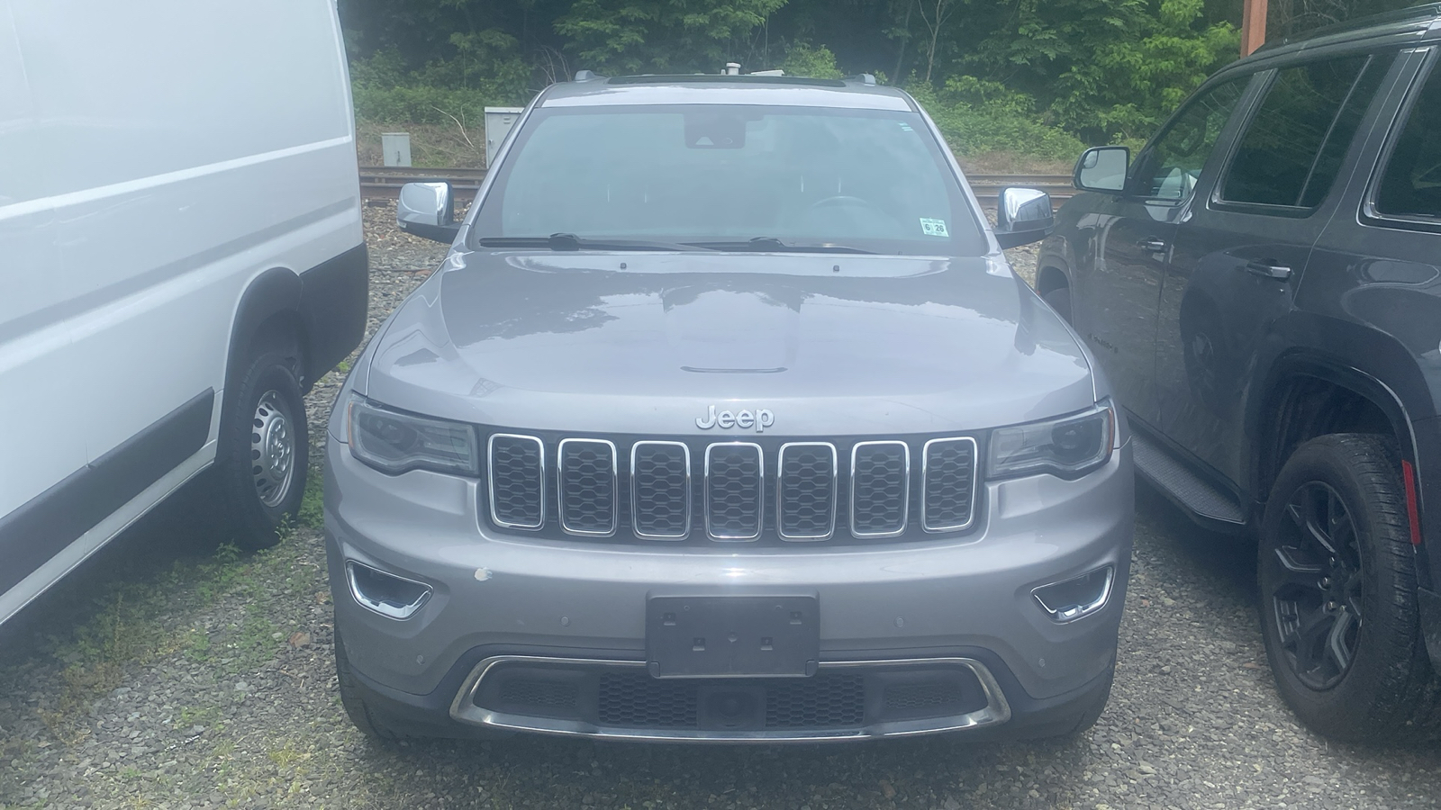 2021 Jeep Grand Cherokee Limited 3