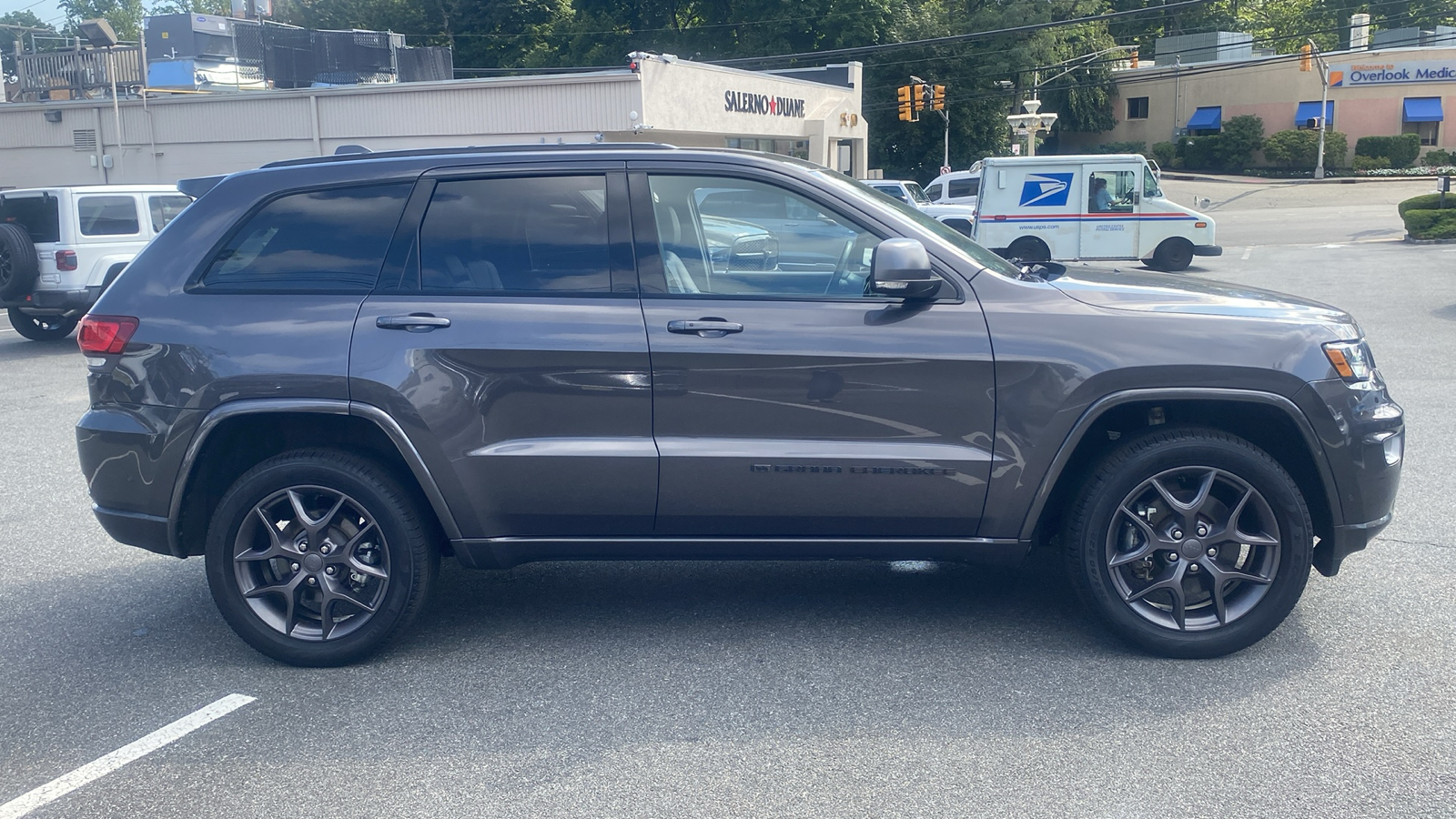 2021 Jeep Grand Cherokee 80th Anniversary 29