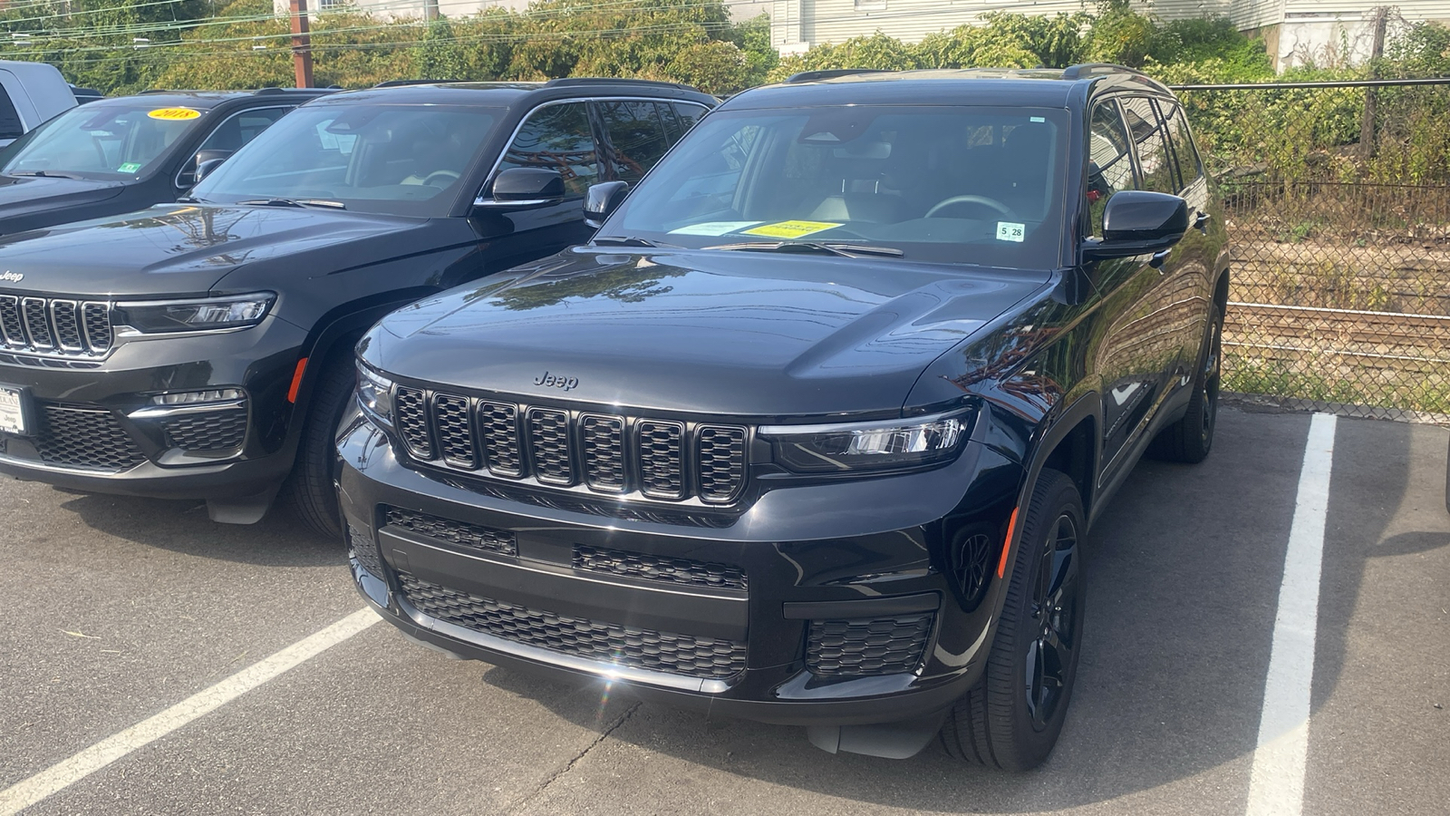 2023 Jeep Grand Cherokee L Laredo 5