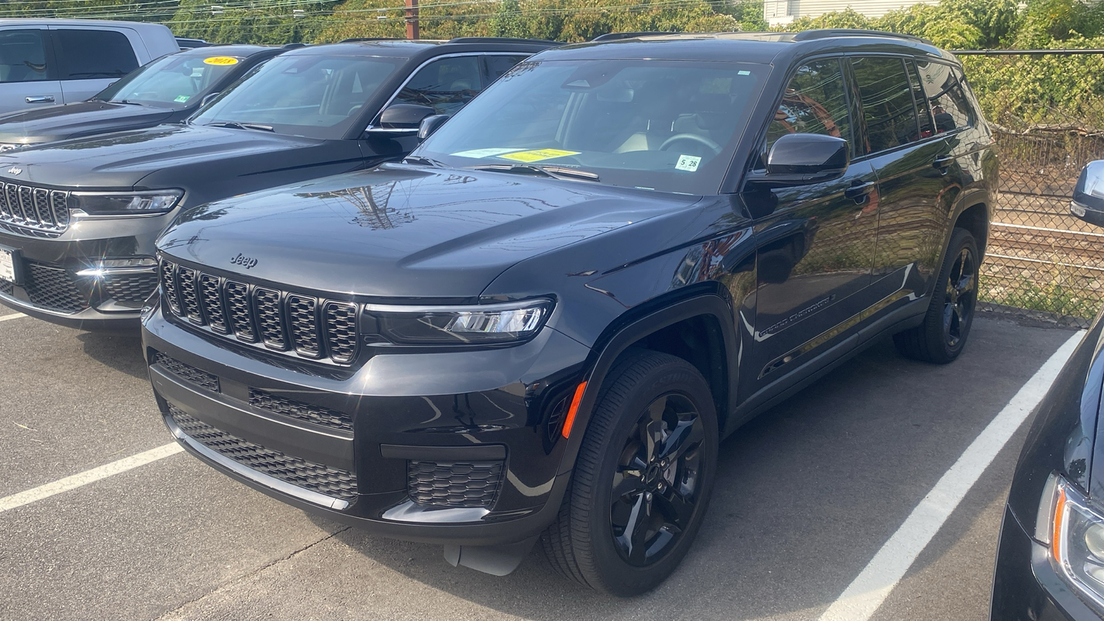 2023 Jeep Grand Cherokee L Laredo 6