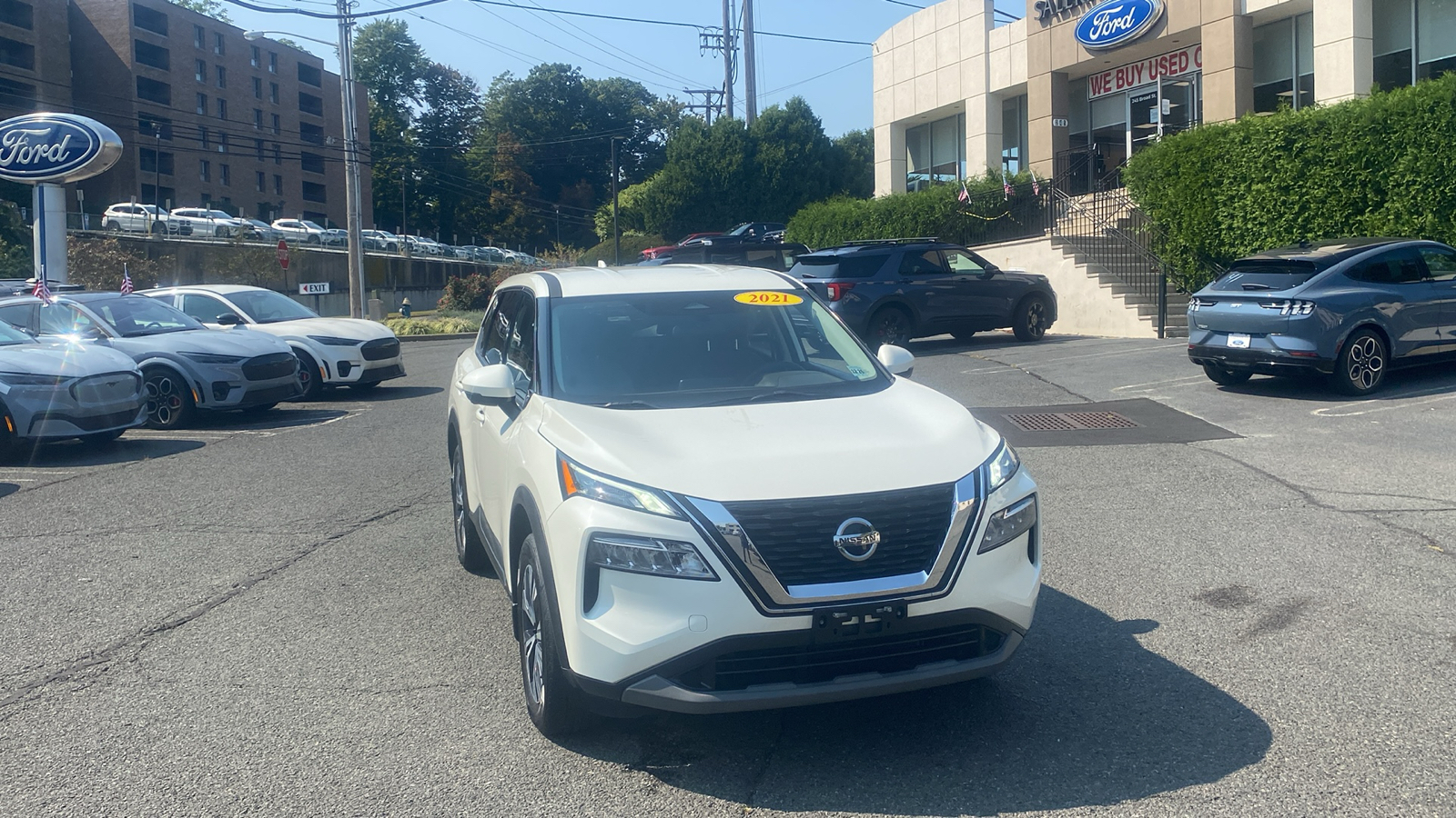 2021 Nissan Rogue SV 1