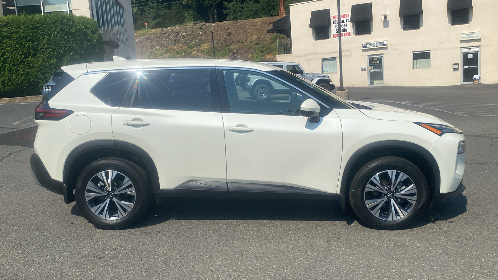 2021 Nissan Rogue SV 27