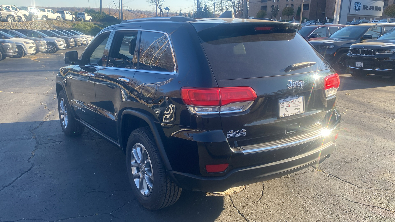 2015 Jeep Grand Cherokee Limited 24