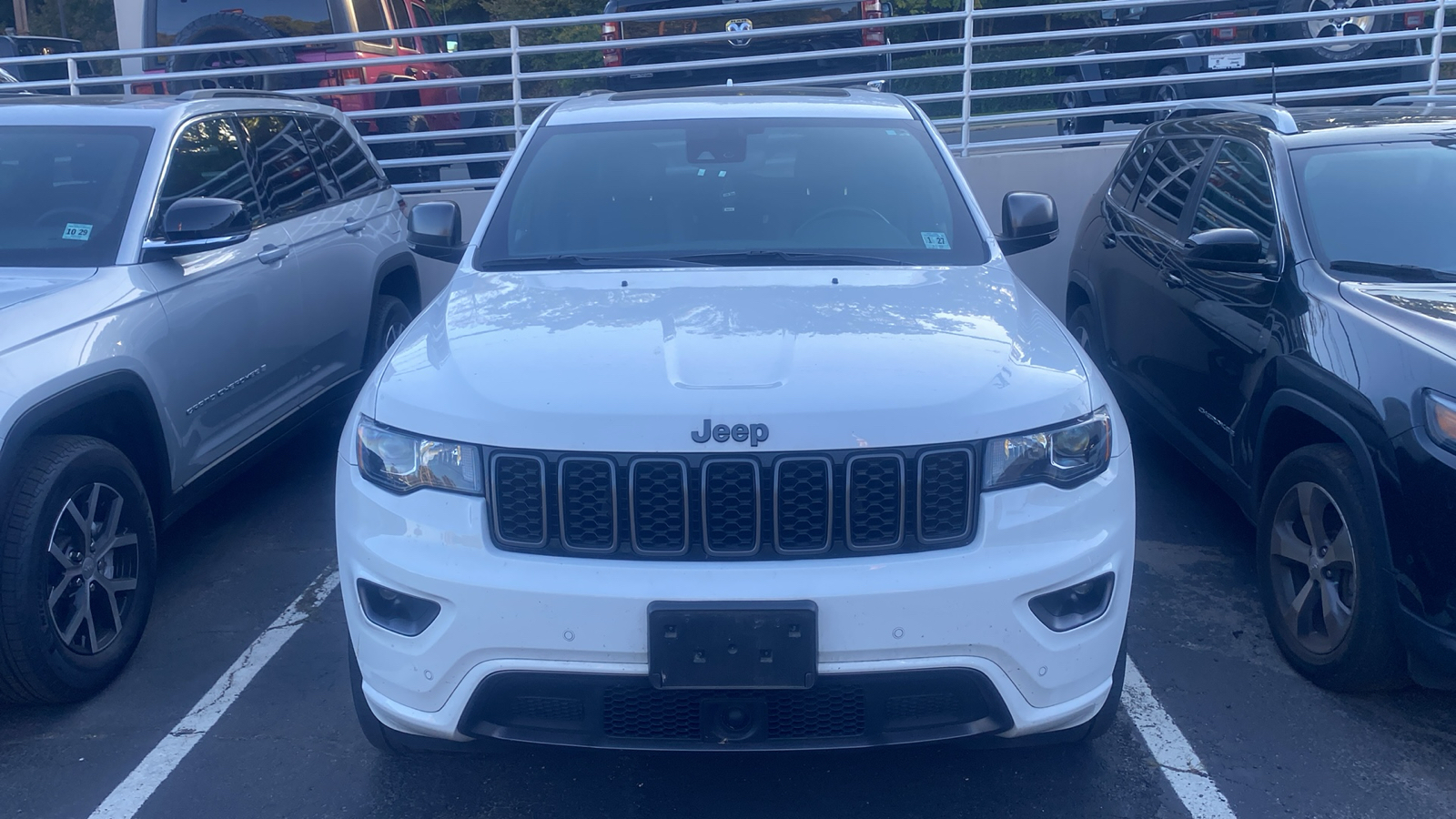 2021 Jeep Grand Cherokee Limited 3