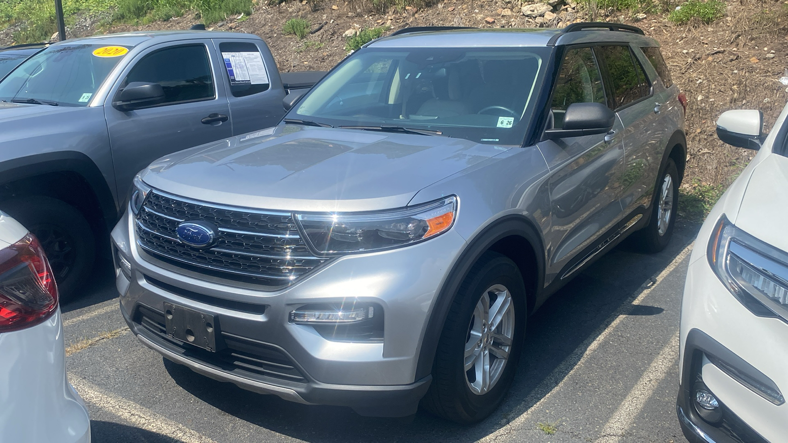 2021 Ford Explorer XLT 2