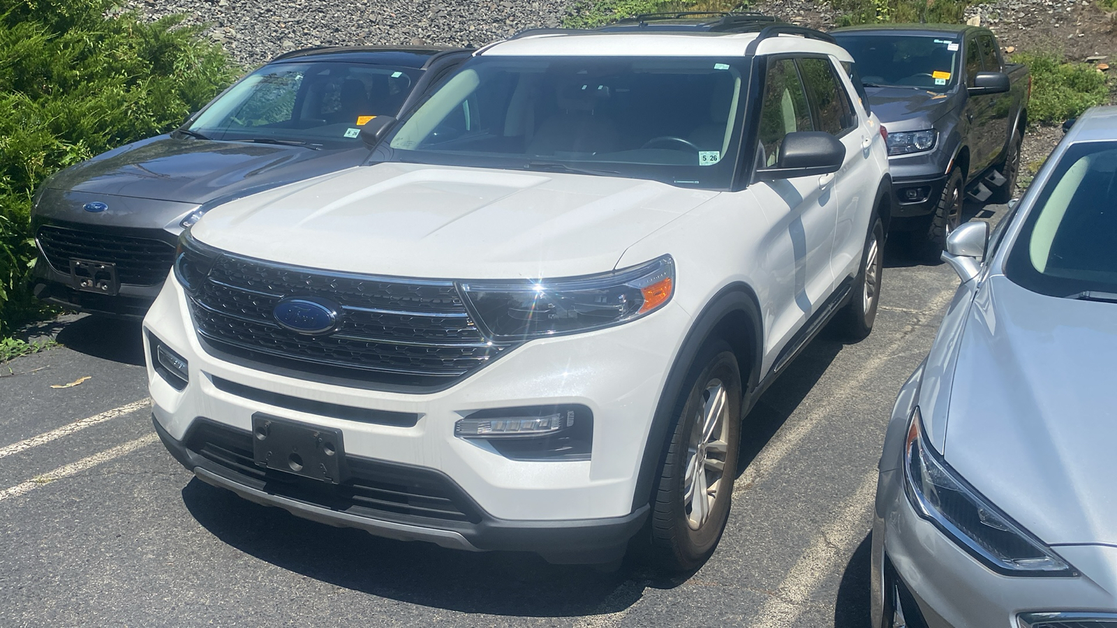 2021 Ford Explorer XLT 2