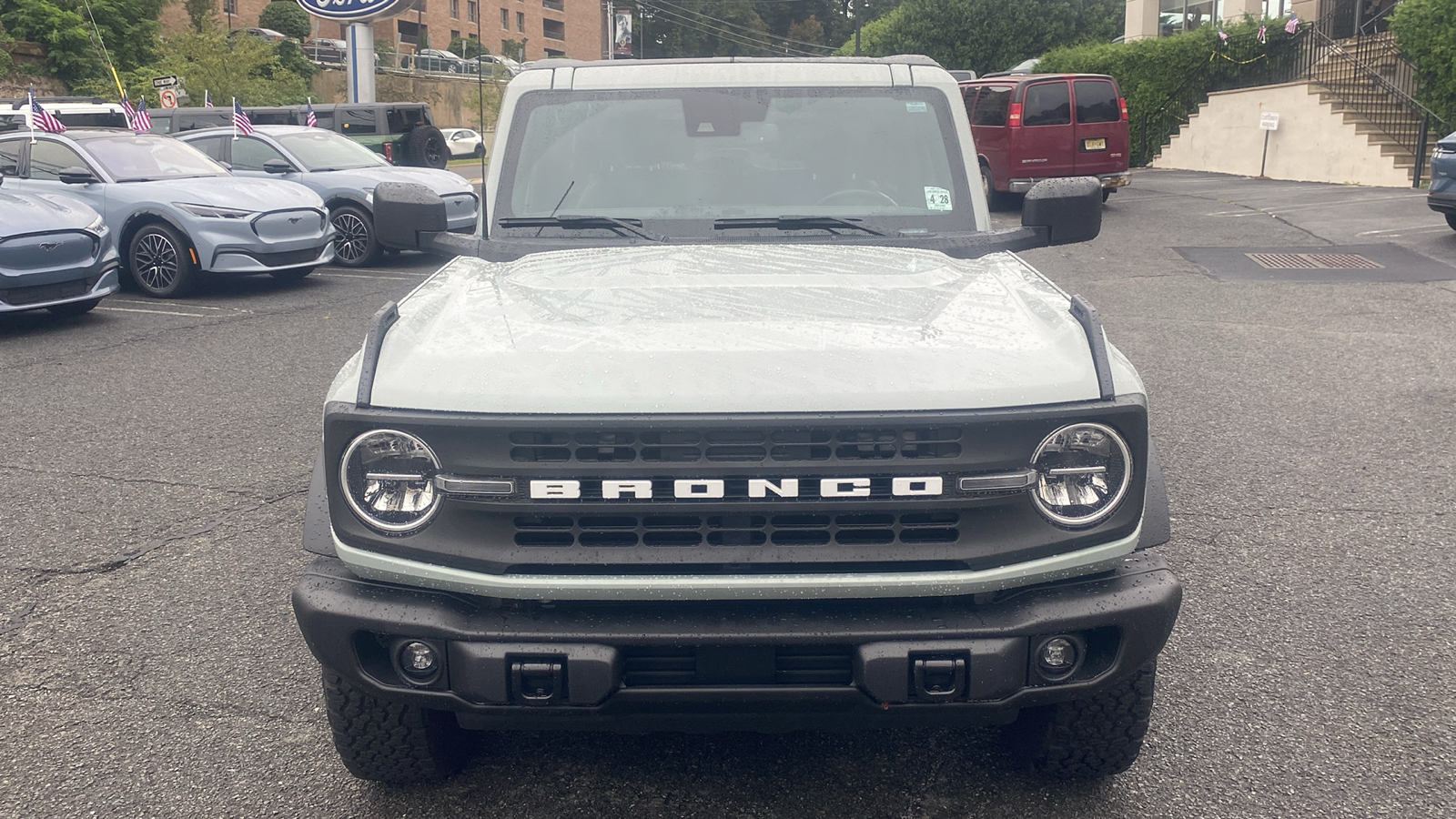 2023 Ford Bronco Black Diamond 2