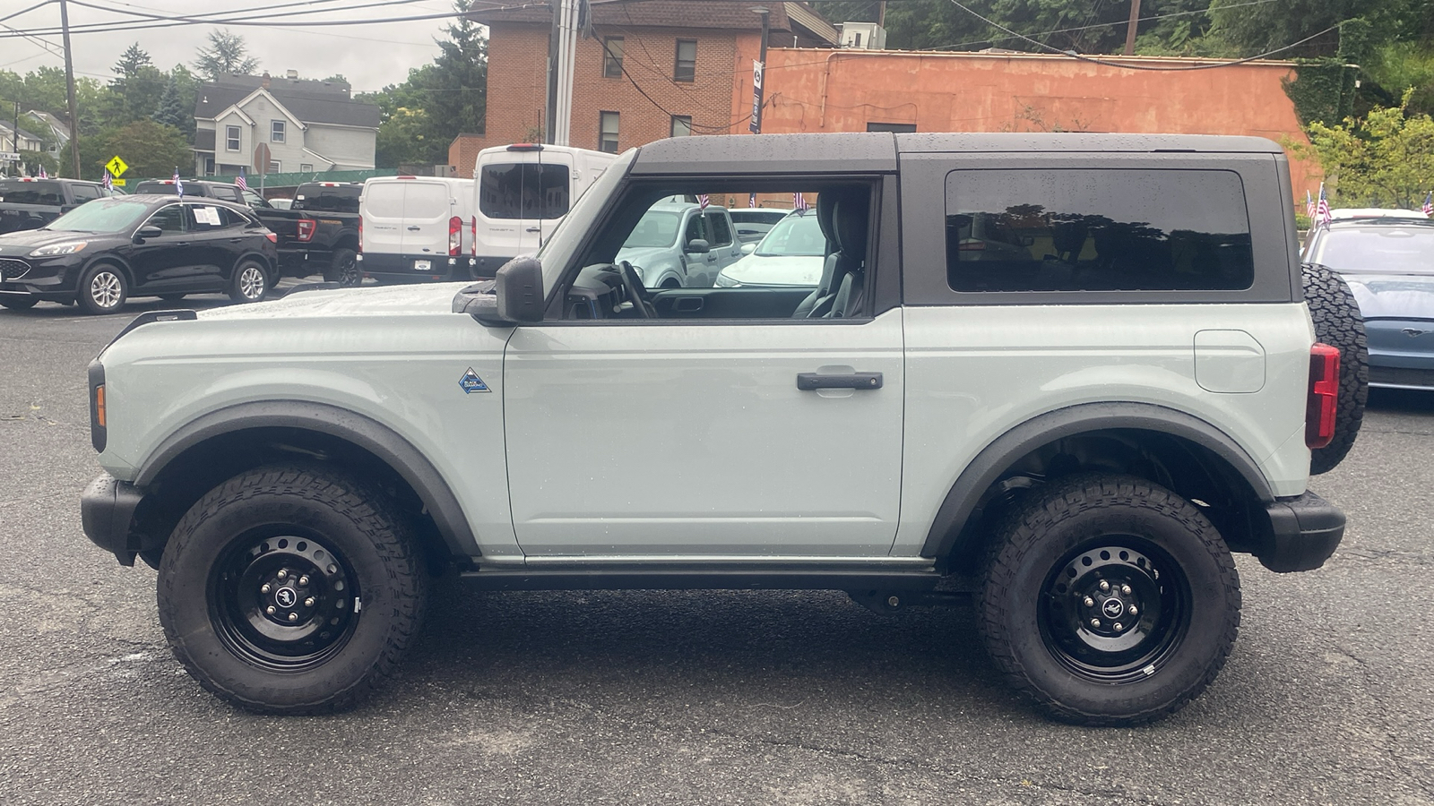 2023 Ford Bronco Black Diamond 4