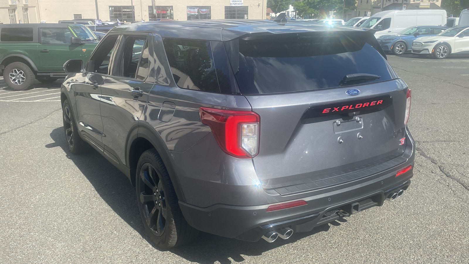 2021 Ford Explorer ST 26