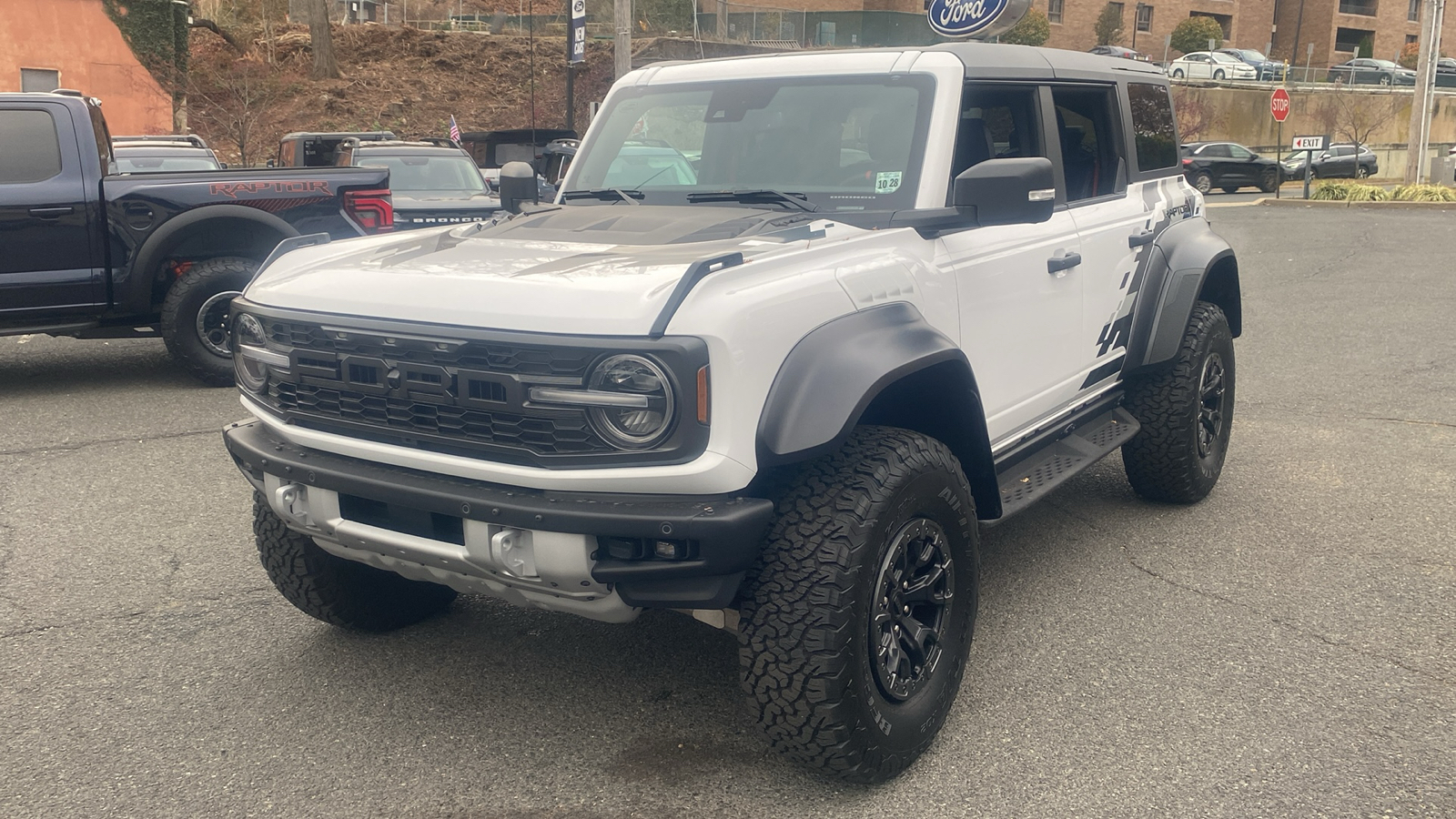 2023 Ford Bronco Raptor 3