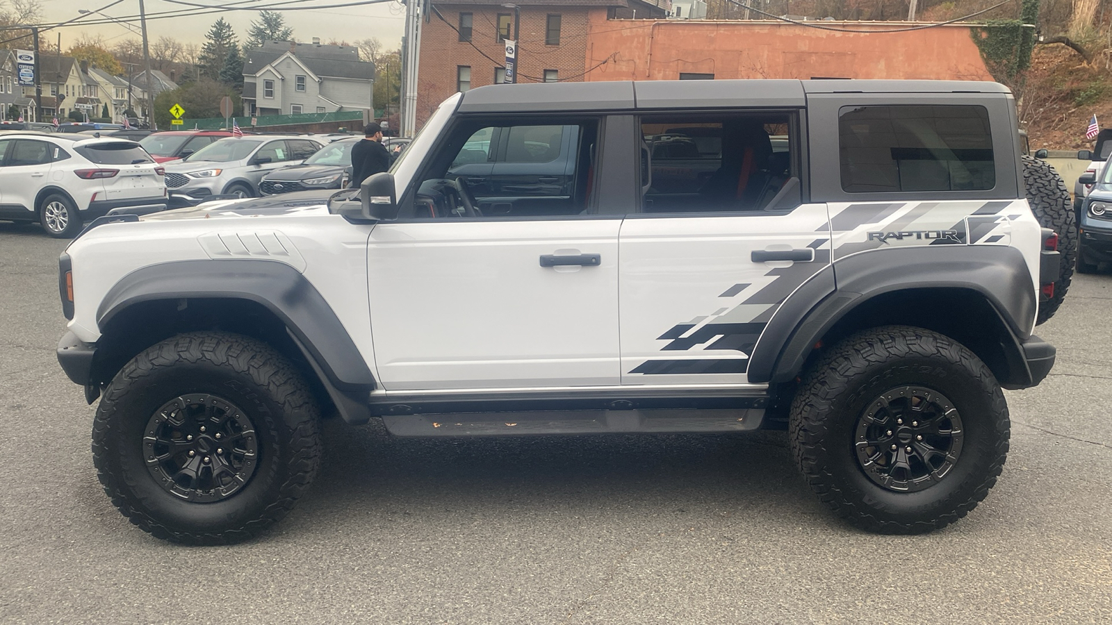 2023 Ford Bronco Raptor 4