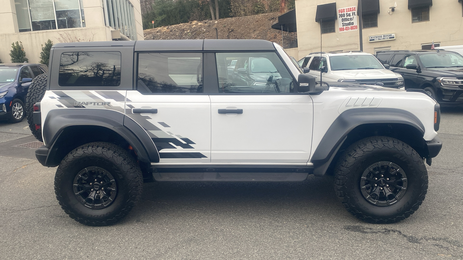 2023 Ford Bronco Raptor 27