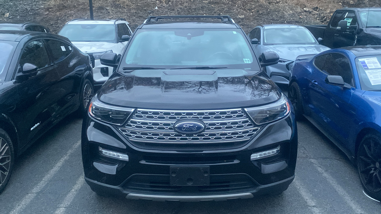 2021 Ford Explorer Limited 3