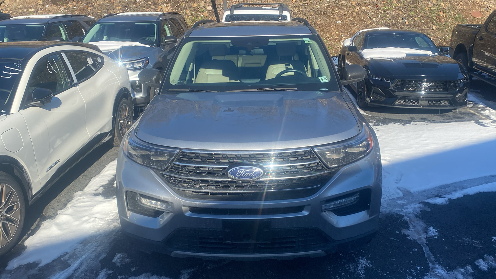 2021 Ford Explorer XLT 4