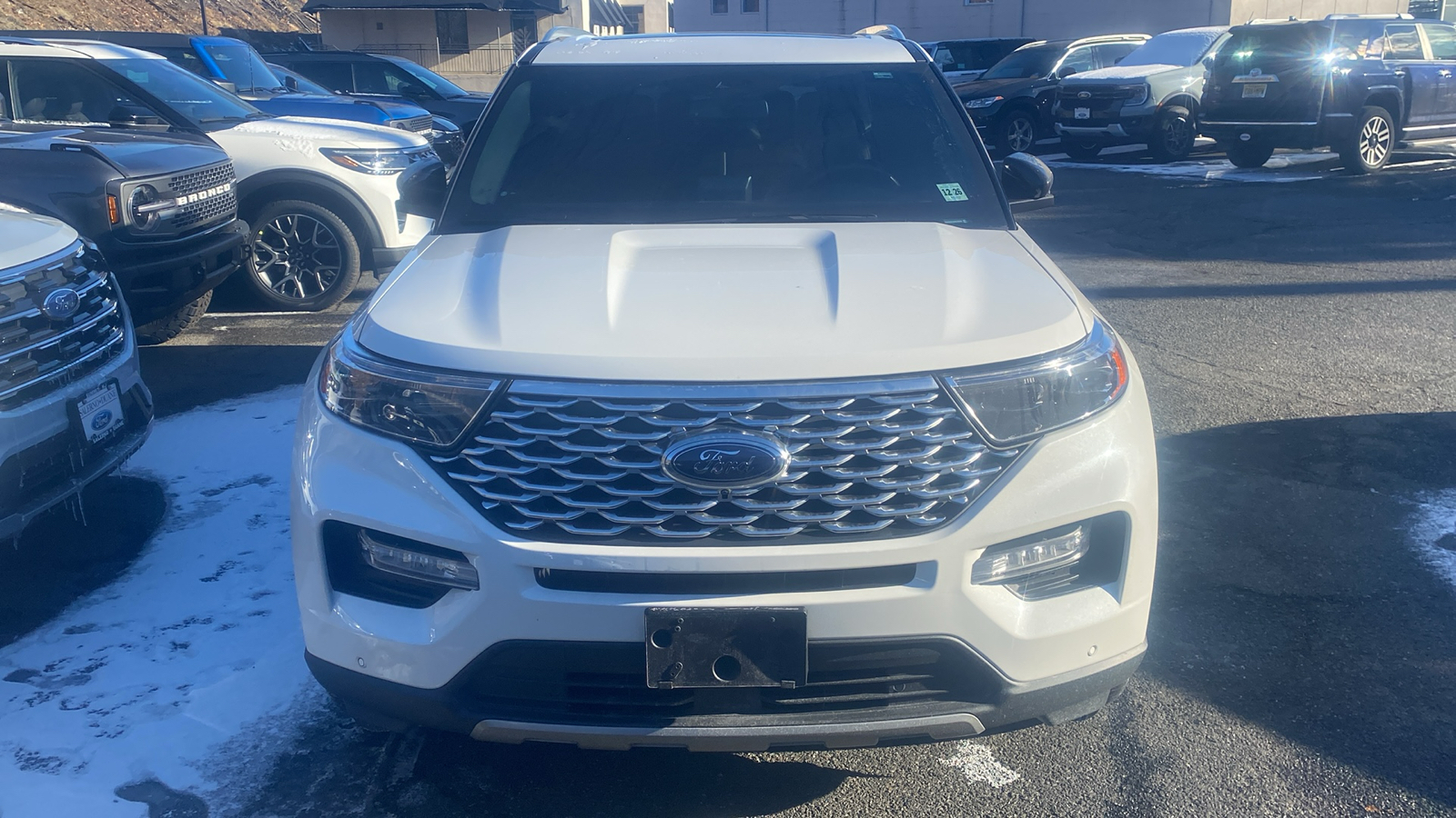 2021 Ford Explorer Platinum 3