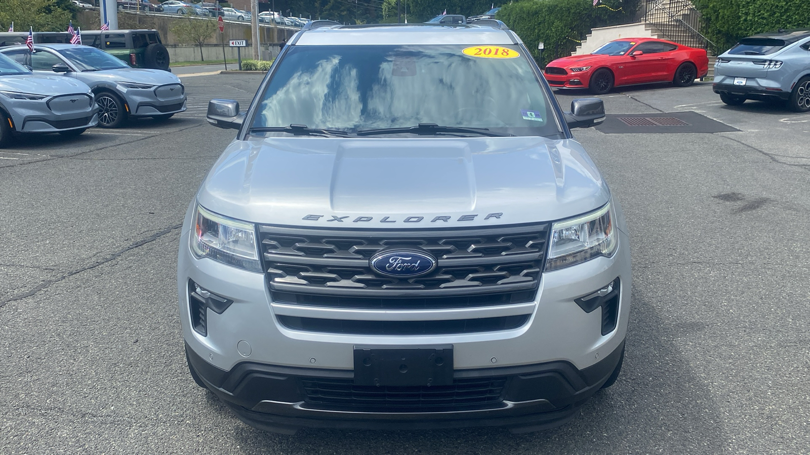 2018 Ford Explorer XLT 2