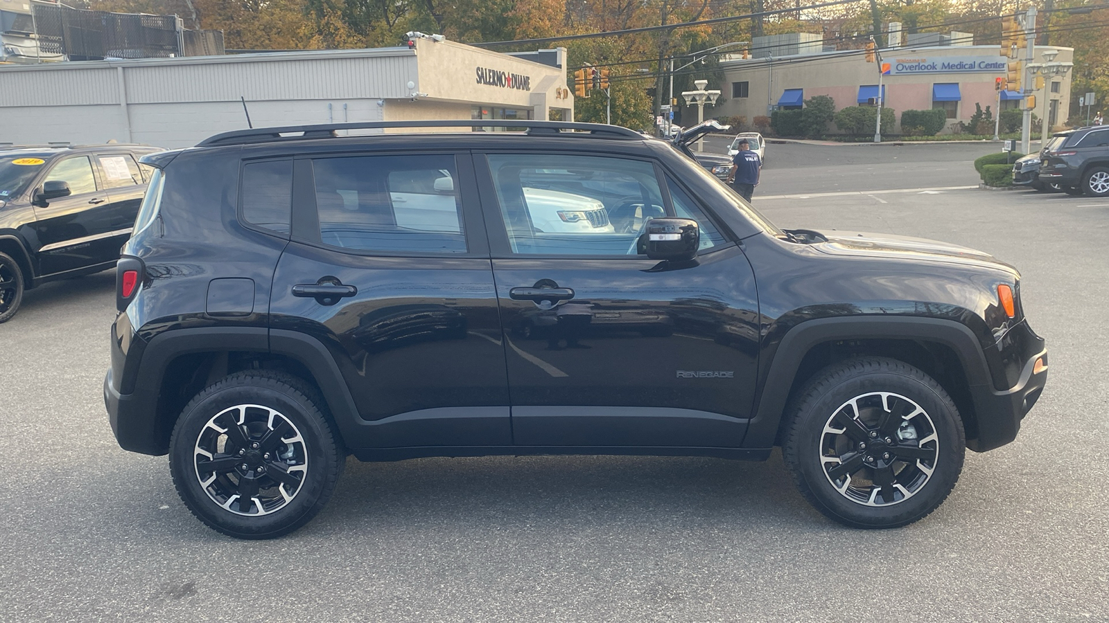 2023 Jeep Renegade Upland 28