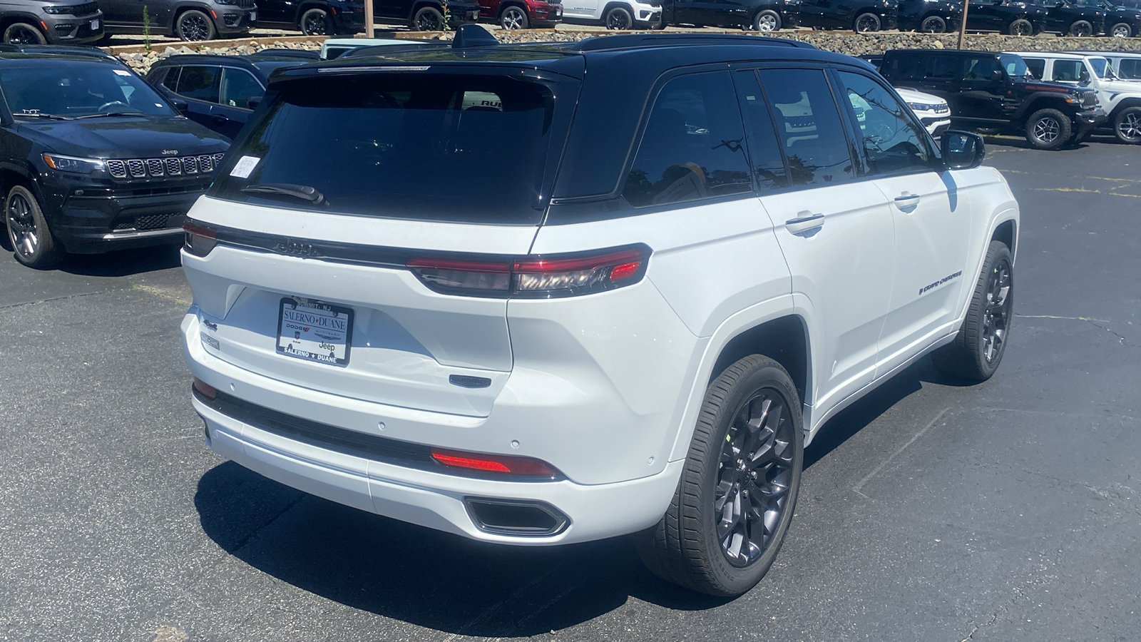 2024 Jeep Grand Cherokee Summit Reserve 28