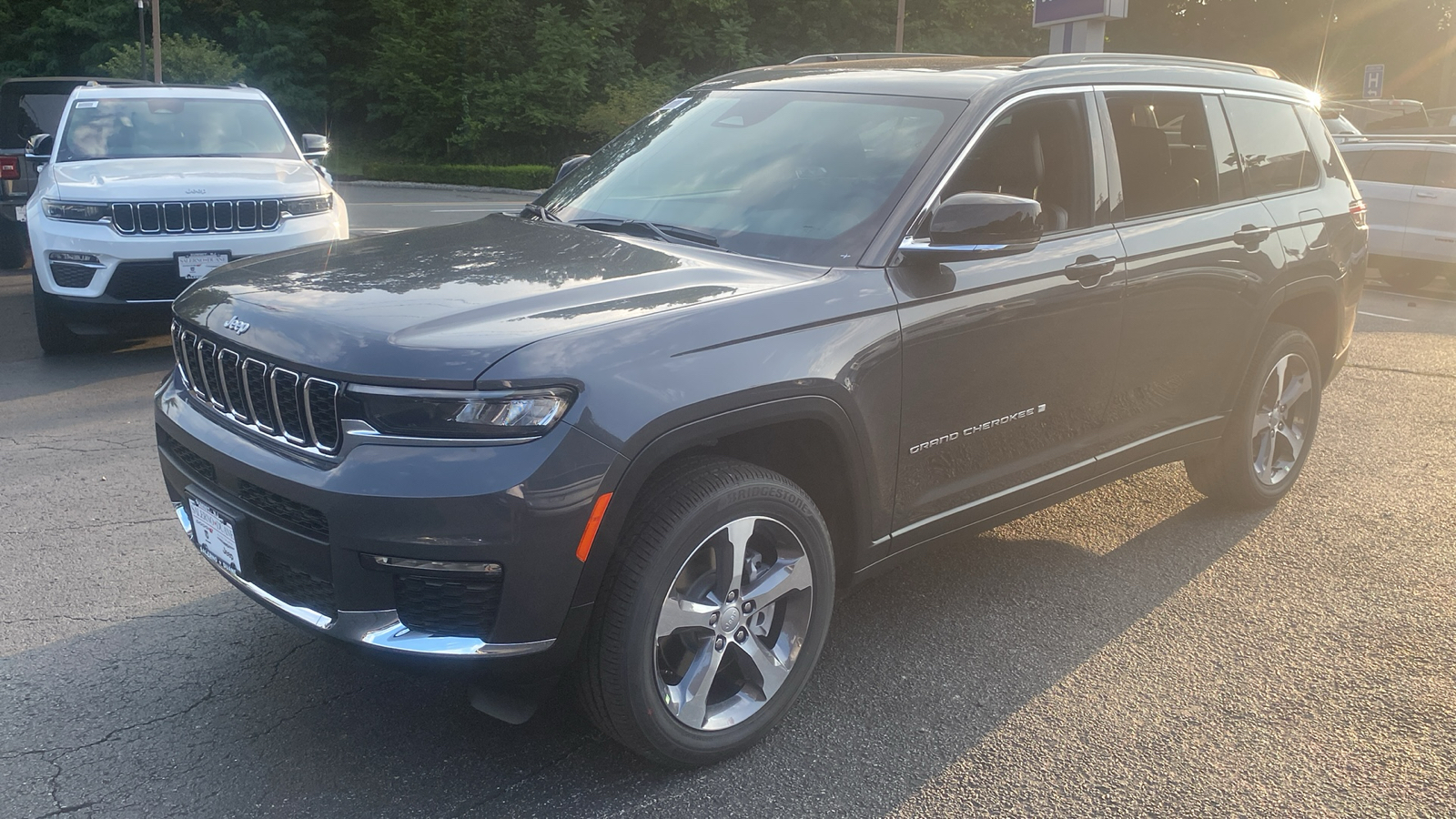 2024 Jeep Grand Cherokee L Limited 3